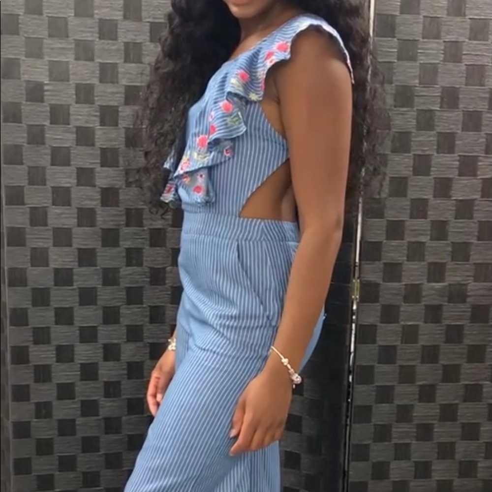 New Without Tags - Wide Leg, Pin Striped Jumpsuit - Picture 4 of 6